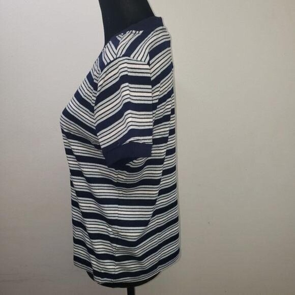 LADIES Short Sleeve Top. Junior XL - Picture 2 of 5